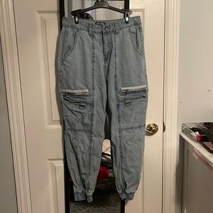 size: L-XL, brand: hot topic, colour: light blue